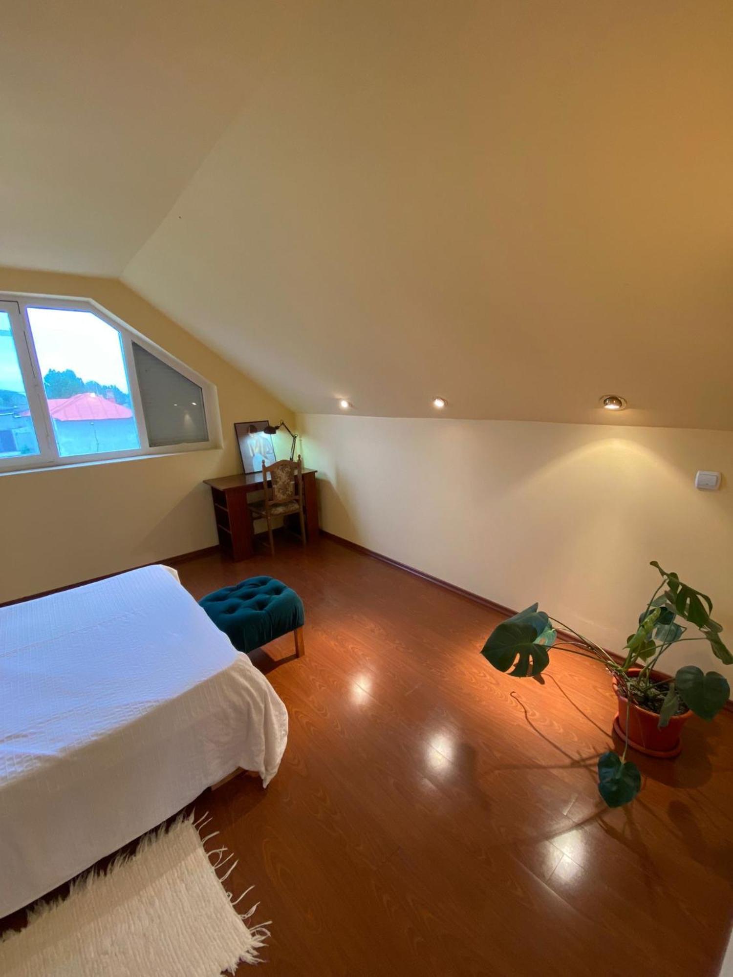 Cosy Bedroom For 2 With Balcony In A Family Villa Turnu Măgurele エクステリア 写真