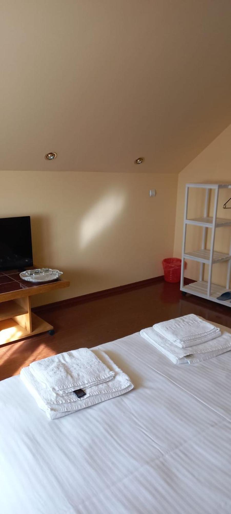 Cosy Bedroom For 2 With Balcony In A Family Villa Turnu Măgurele エクステリア 写真